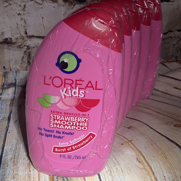 L’Oreal Kids Extra Gentle Strawberry Smooth Shampoo no tears no knots bu… - Picture 2 of 5